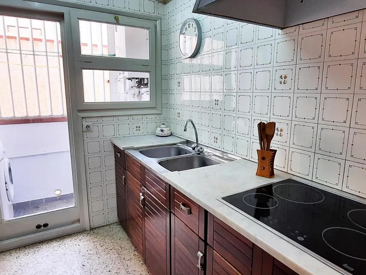 Apartamento En Llanca Con 2 Habitaciones, Cocina Equipada Y Estacionamiento - Ideal Para Familias - Es-170-42 0*,  Spain