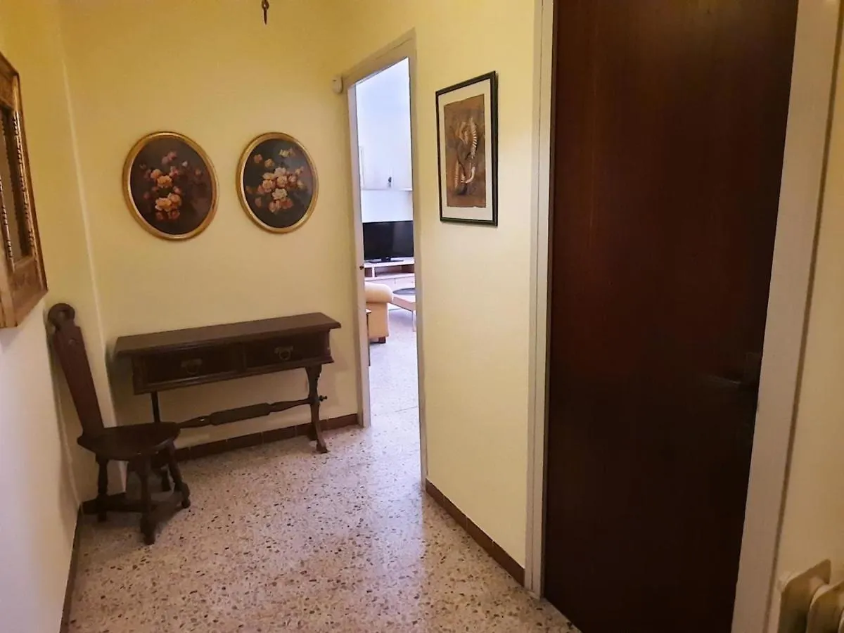 Apartamento En Llanca Con 2 Habitaciones, Cocina Equipada Y Estacionamiento - Ideal Para Familias - Es-170-42